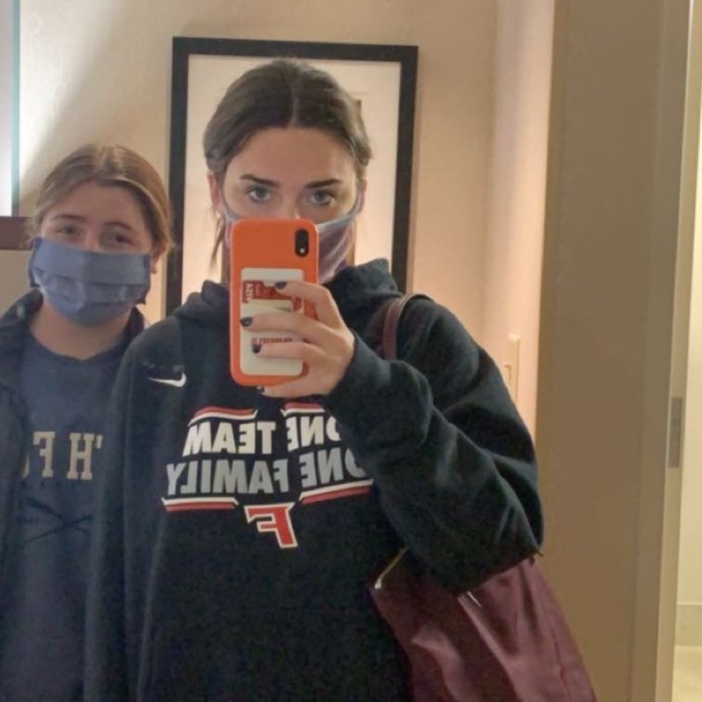 Meet your Posher, Caroline